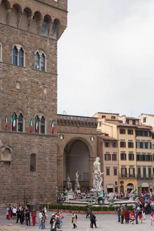 Residenza D'epoca In Piazza Della Signoria Alojamento de Acomodação e Pequeno-almoço Florença